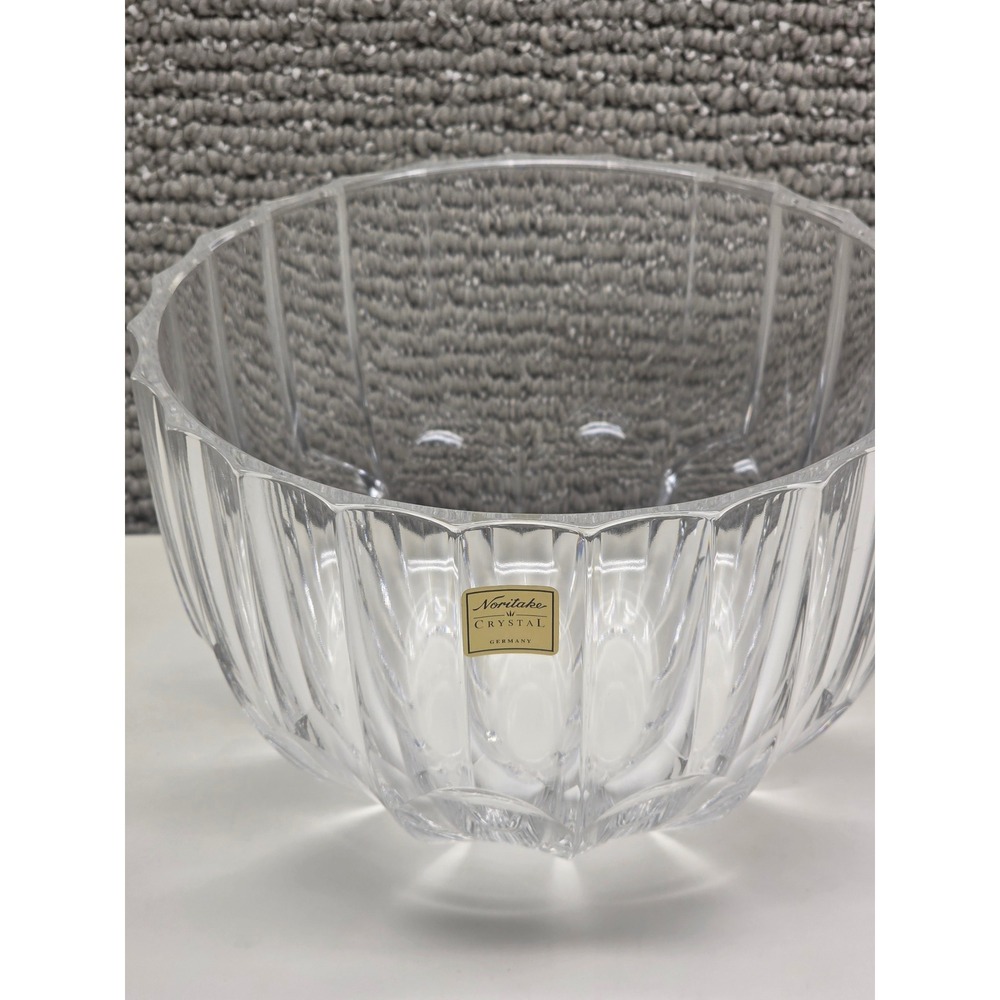 Noritake Crystal Germany‎ Vertical Ribbed Fluted 7.5" Round Serving Bowl Clear